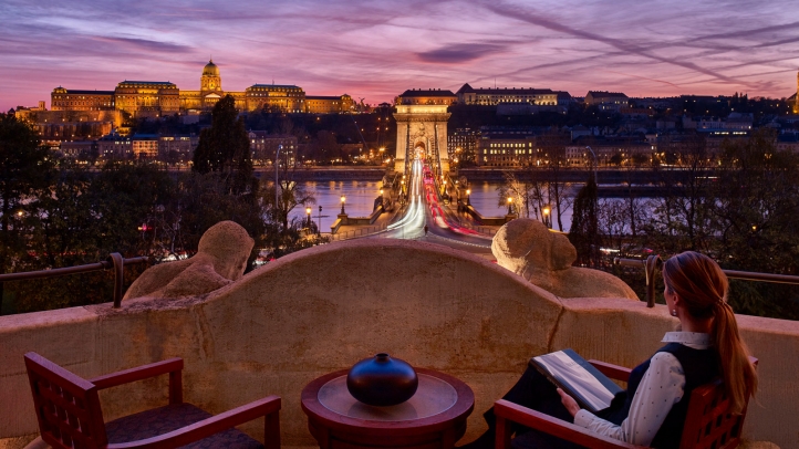 Four Seasons Hotel Gresham Palace Budapest earns its ninth consecutive Forbes 5-Star rating, celebrating its exceptional service, timeless luxury, and world-class hospitality.