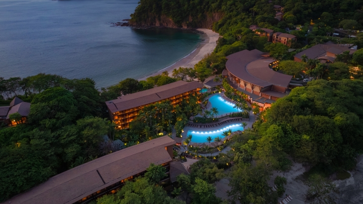 Four Seasons Resort Peninsula Papagayo celebrates 10 years of Forbes 5-Star excellence, offering world-class hospitality, stunning landscapes, and luxury experiences.