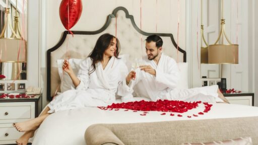 Experience a luxurious Valentine’s escape at Four Seasons Hotel Baku with romantic suite stays, gourmet dining, afternoon tea, a special brunch, and indulgent spa treatments.