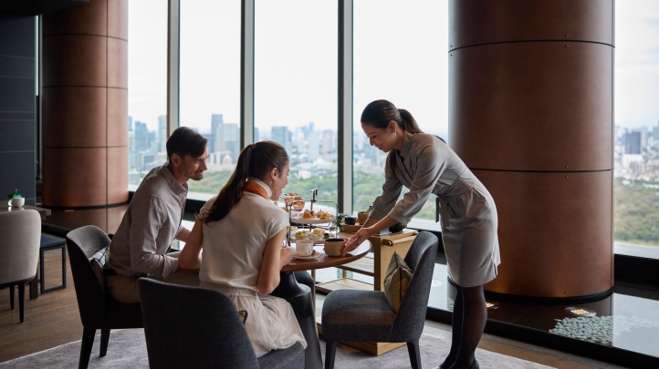 Celebrate cherry blossom season at Four Seasons Hotel Tokyo at Otemachi with Hanami picnics, sakura-inspired dining, seasonal cocktails, and rejuvenating spa rituals.