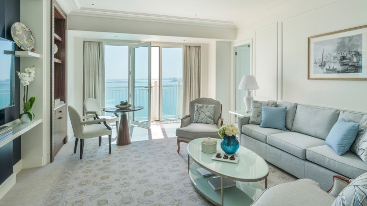 Four Seasons Hotel Doha marks 20 years of luxury with Michelin-starred chef events, a gala dinner, and a new sculpture, celebrating its legacy of excellence and innovation.