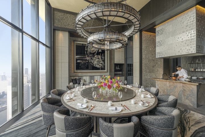 Taste Chef Raymond Wong's eight-course Cantonese menu at Jiang Nan Chun, Four Seasons Osaka, blending Kobe beef, clams and more in a sky-high dining experience until May 31.