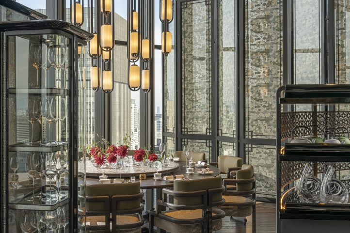 Taste Chef Raymond Wong's eight-course Cantonese menu at Jiang Nan Chun, Four Seasons Osaka, blending Kobe beef, clams and more in a sky-high dining experience until May 31.