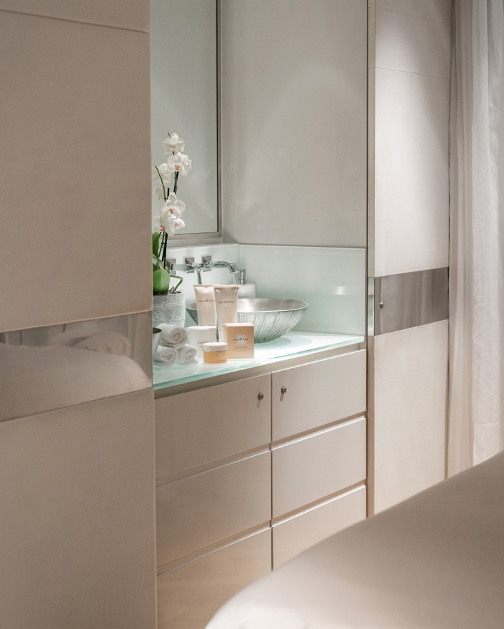Jaleh Spa at Four Seasons Baku unveils a Biologique Recherche room with the new Remodeling Face treatment for personalized, high-tech skincare and visible rejuvenation.