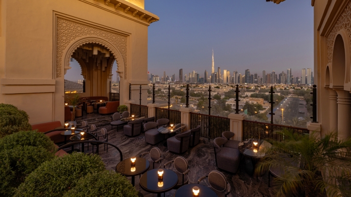 Celebrate the season’s end at Mercury Rooftop with a cosmic-themed party on May 8, featuring DJs, live acts, skyline views, and futuristic glam at Four Seasons Dubai.
