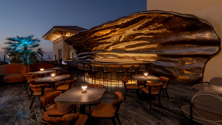 Celebrate the season’s end at Mercury Rooftop with a cosmic-themed party on May 8, featuring DJs, live acts, skyline views, and futuristic glam at Four Seasons Dubai.