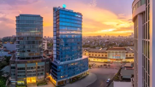 Tru by Hilton launches in Asia Pacific with 14 hotels opening across Vietnam by 2025, offering modern design, local flair, and great value for travelers in key cities.